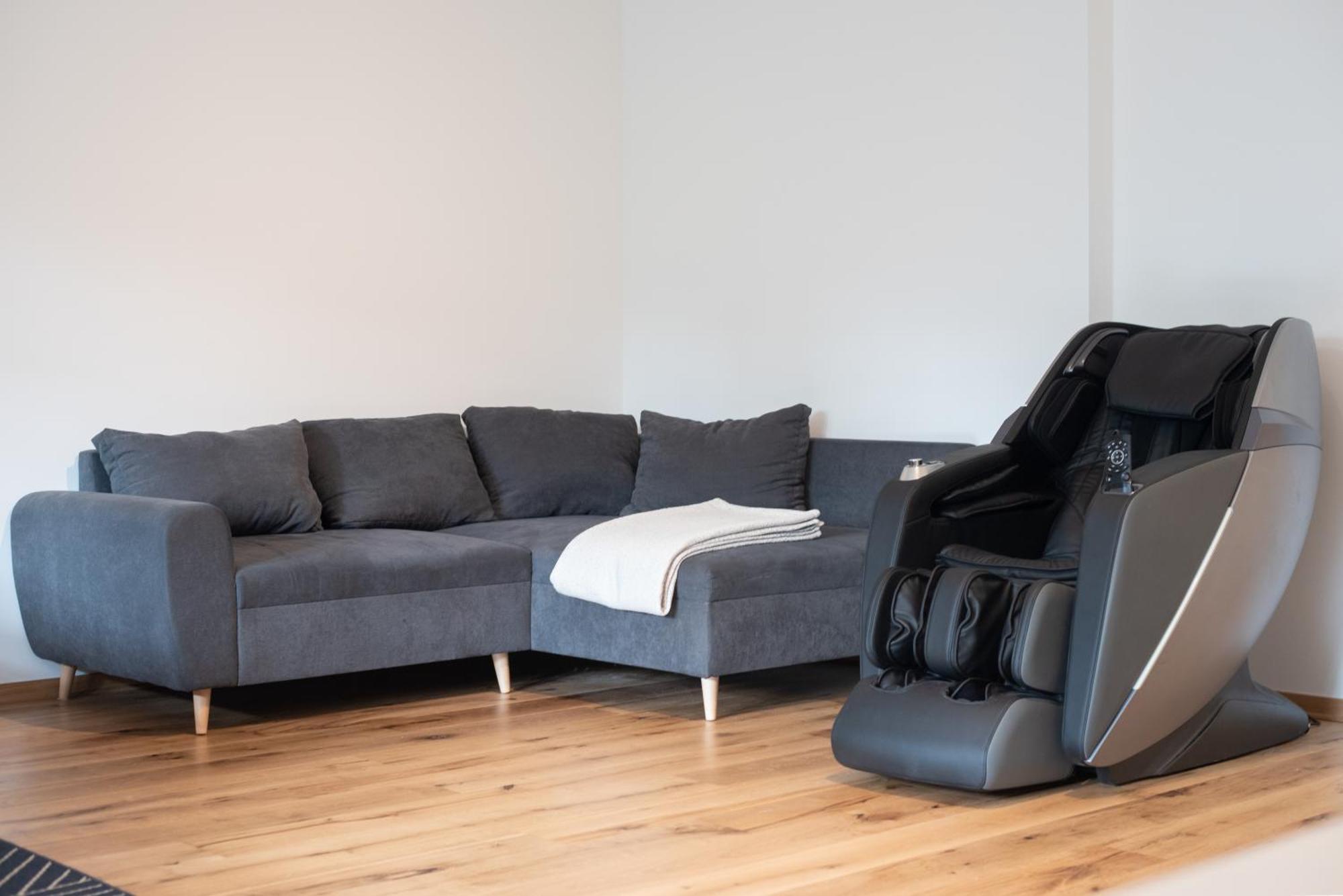 Apartment Mit Parkblick & Massagestuhl Leipzig Buitenkant foto